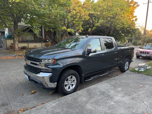 Used 2020 Chevrolet Silverado 1500 LT w/ All-Star Edition image 2