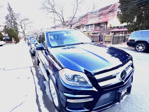 Used 2014 Mercedes-Benz GL 550 4MATIC image 5