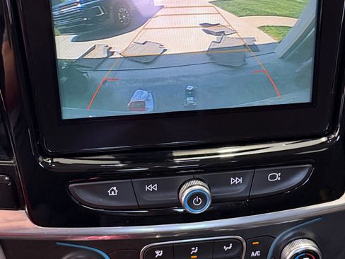 Used 2019 Chevrolet Traverse LT FWD image 6