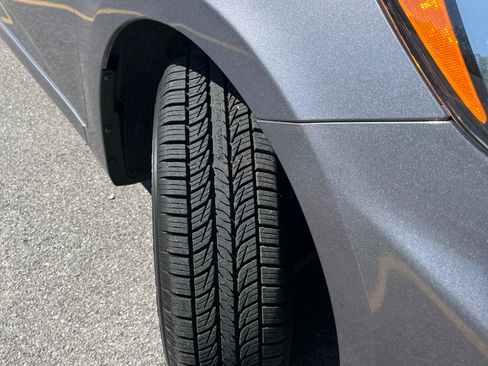 Used 2015 Hyundai Accent GLS FWD image 19