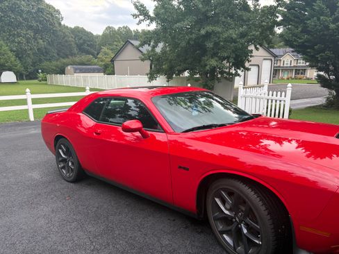 Used 2023 Dodge Challenger R/T w/ Blacktop Package RWD image 4