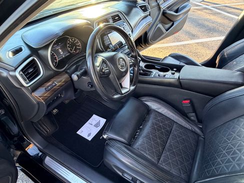 Used 2017 Nissan Maxima Platinum image 8