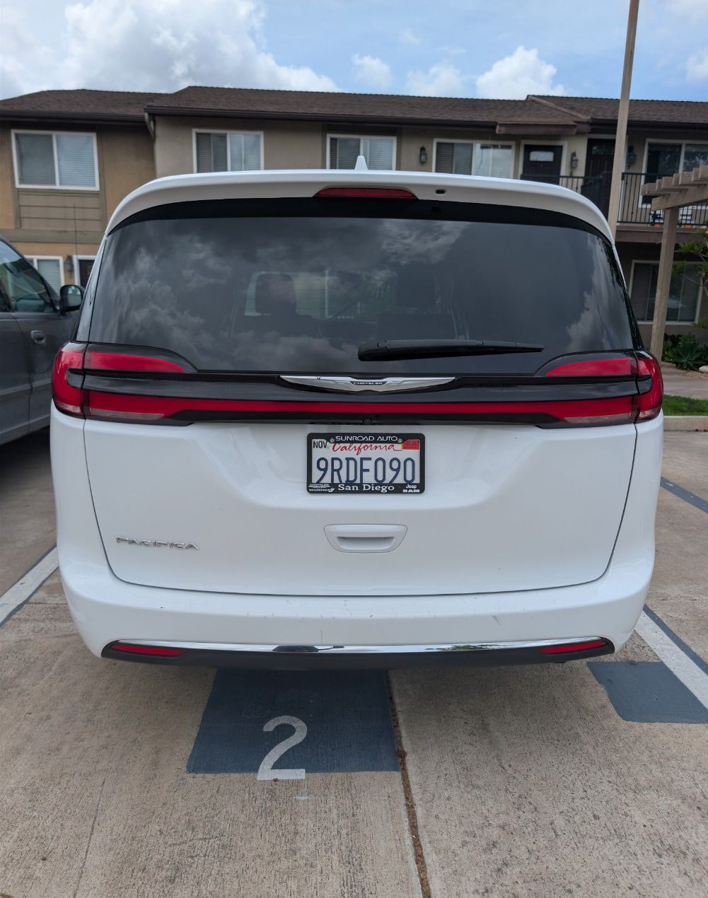 Used 2022 Chrysler Pacifica Touring-L FWD image 14