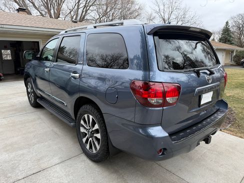 Used 2018 Toyota Sequoia Limited w/ Safety & Convenience Package image 6