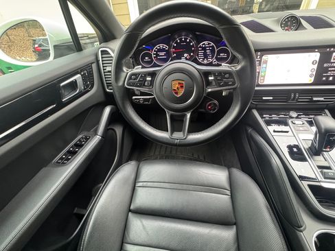 Used 2021 Porsche Cayenne Coupe image 13