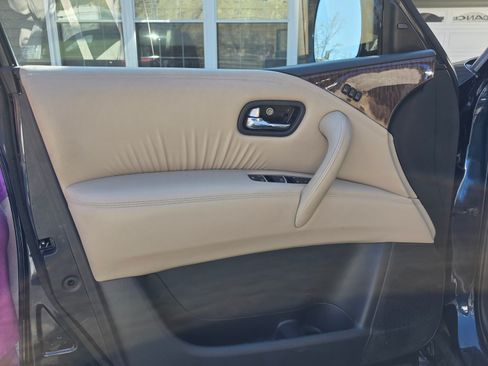 Used 2018 Nissan Armada SL w/ Premium Package image 11