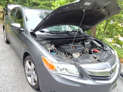 Used 2014 Acura ILX w/ Technology Package FWD image 12