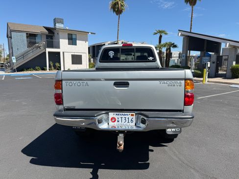 Used 2003 Toyota Tacoma 4x4 Xtracab V6 w/ Convenience Pkg image 9