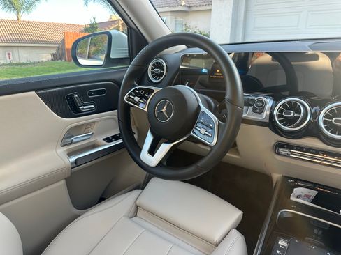 Used 2021 Mercedes-Benz GLB 250 image 14