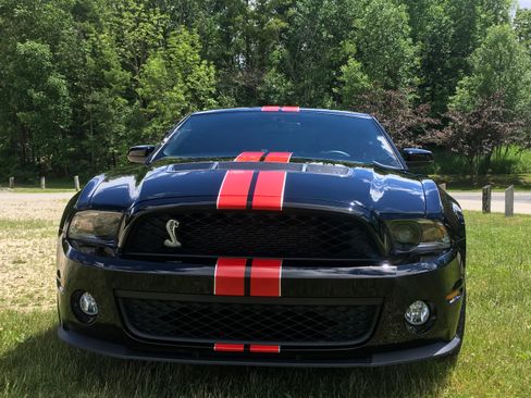 Used 2012 Ford Mustang Shelby GT500 w/ SVT Performance Pkg RWD image 8