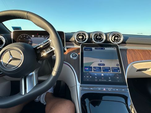 Used 2024 Mercedes-Benz CLE 450 4MATIC Cabriolet image 6