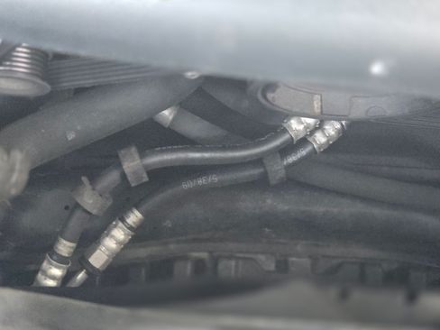 Used 2010 Mercedes-Benz E 350 4MATIC Sedan image 21