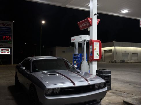 Used 2014 Dodge Challenger R/T w/ Blacktop Package RWD image 11