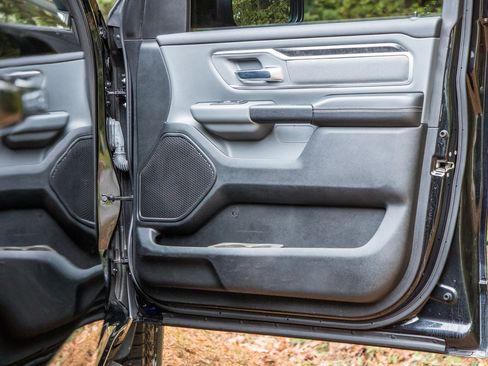 Used 2021 RAM 1500 Big Horn image 12