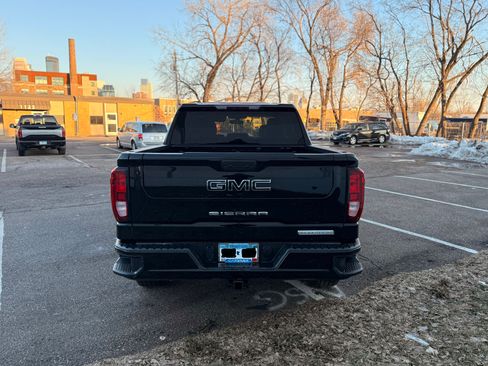 Used 2022 GMC Sierra 1500 Elevation w/ LPO, Elevation Black Package image 5