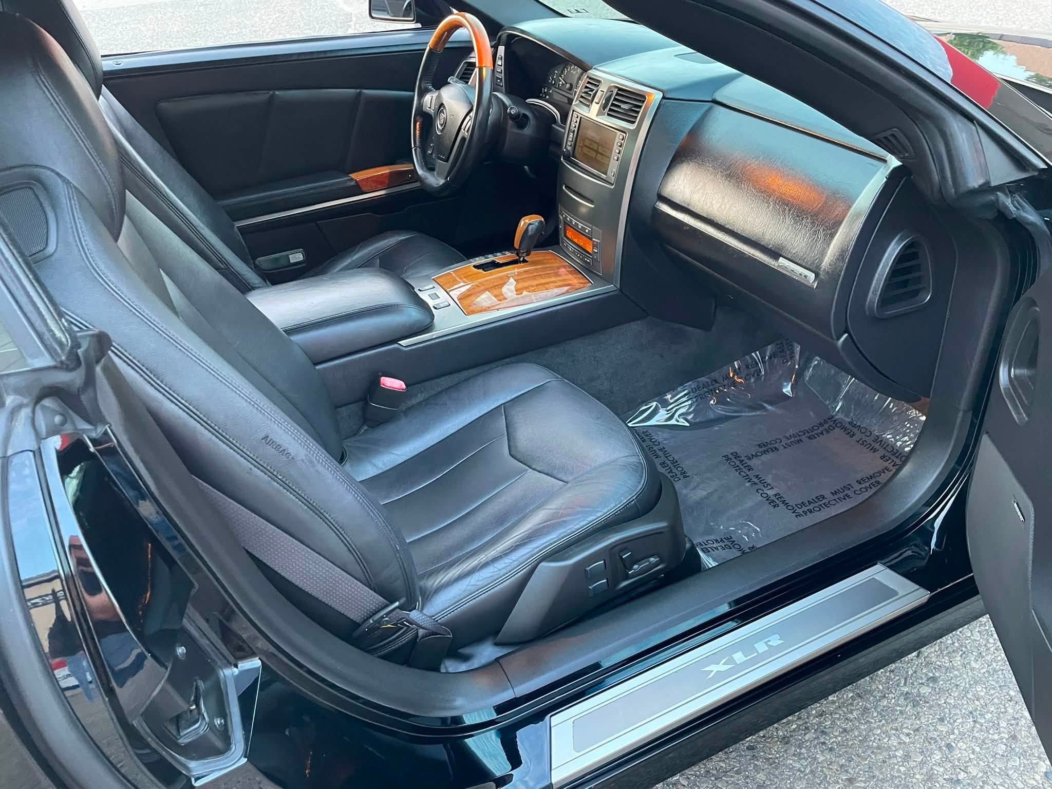 Used 2004 Cadillac XLR RWD image 23