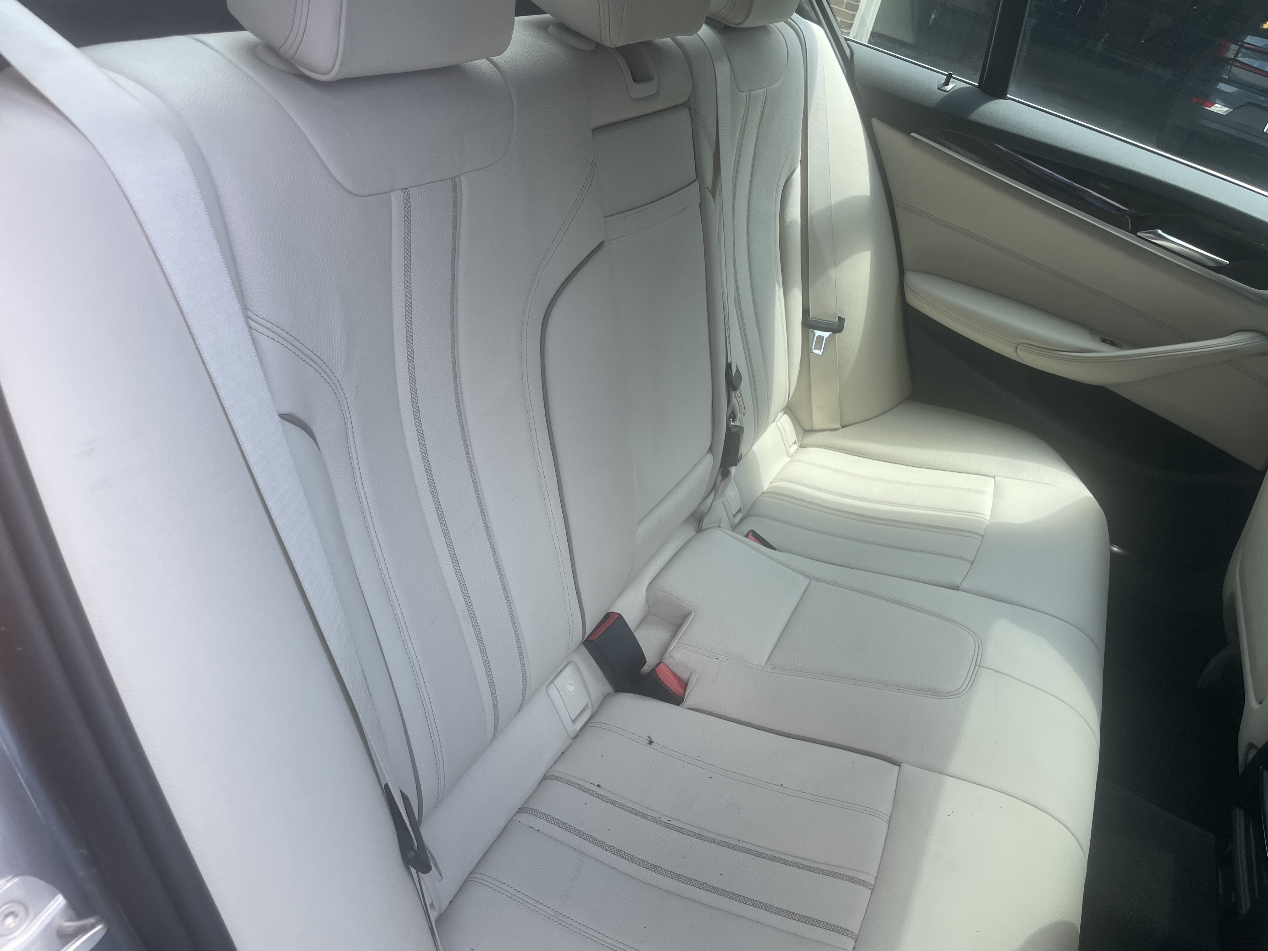 Used 2018 BMW 530e xDrive AWD/4WD image 10