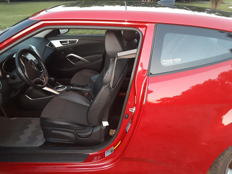 Used 2013 Hyundai Veloster w/ Style Pkg FWD image 5