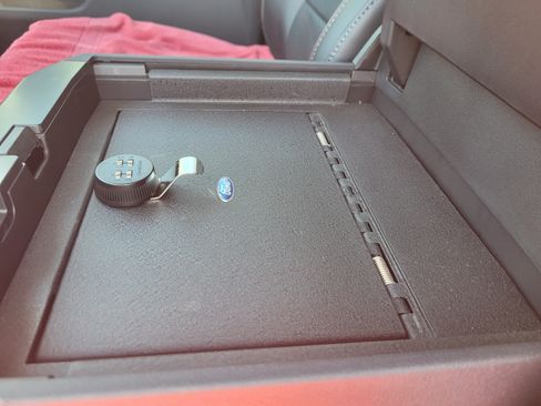 Used 2023 Ford F250 Lariat w/ Lariat Ultimate Package image 19