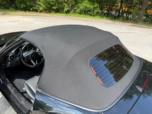 Used 2020 MAZDA MX-5 Miata Grand Touring RWD image 13