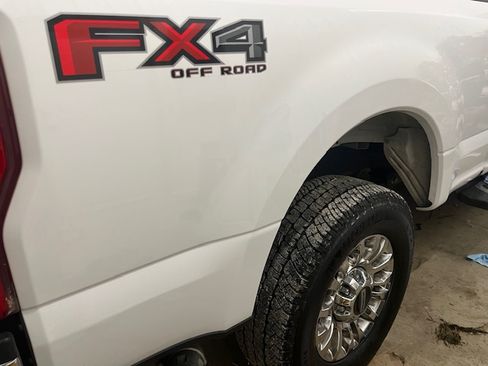 Used 2020 Ford F250 XLT w/ XLT Premium Package image 10