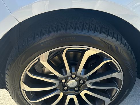 Used 2017 Land Rover Range Rover image 13