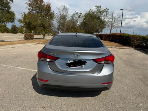 Used 2015 Hyundai Elantra SE w/ Option Group 02 FWD image 8