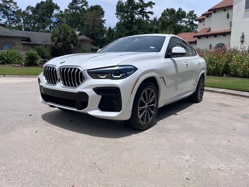 Used 2023 BMW X6 xDrive40i w/ M Sport Package AWD/4WD image 2