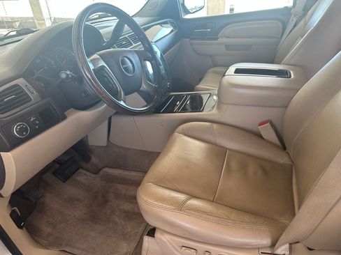 Used 2012 GMC Yukon XL Denali AWD/4WD image 11