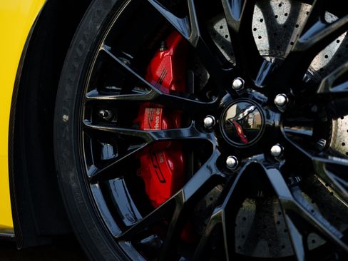 Used 2017 Chevrolet Corvette Z06 RWD image 4