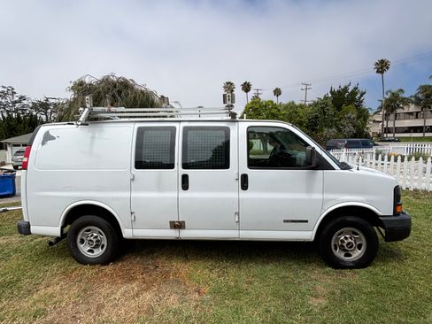 Used 2006 GMC Savana 2500 RWD image 8