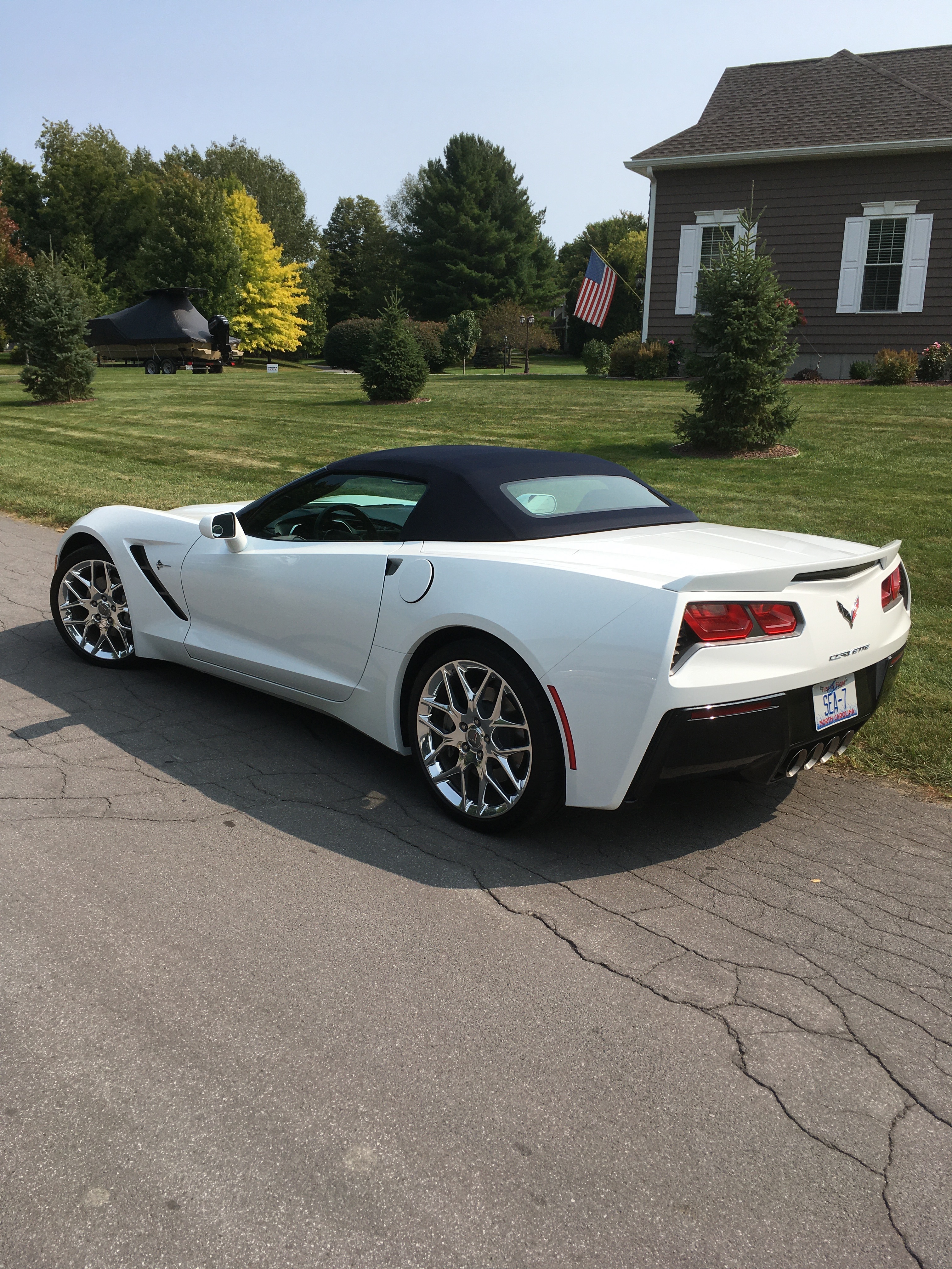 Used 2016 Chevrolet Corvette Stingray Convertible w/ 3LT Preferred Equipment Group RWD image 5