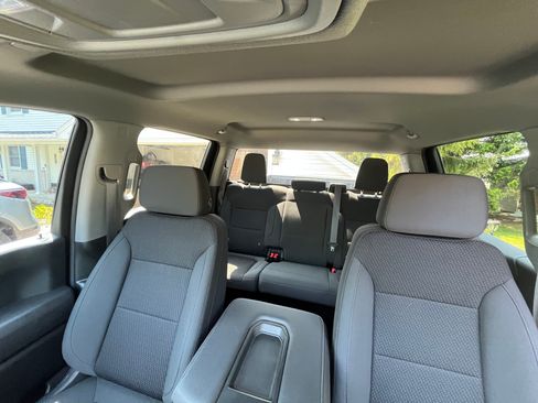 Used 2021 Chevrolet Silverado 1500 Custom Trail Boss w/ LPO, Dark Essentials Package AWD/4WD image 11
