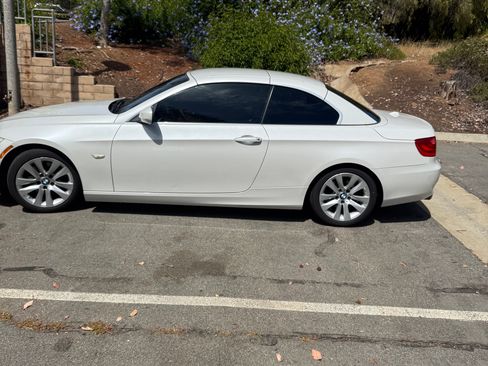 Used 2013 BMW 328i Convertible image 13