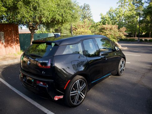 Used 2016 BMW i3 w/ Range Extender RWD image 5