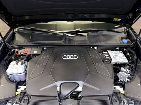 Used 2025 Audi Q8 Premium AWD/4WD image 14