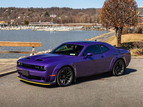 Used 2019 Dodge Challenger SRT Hellcat Redeye image 32