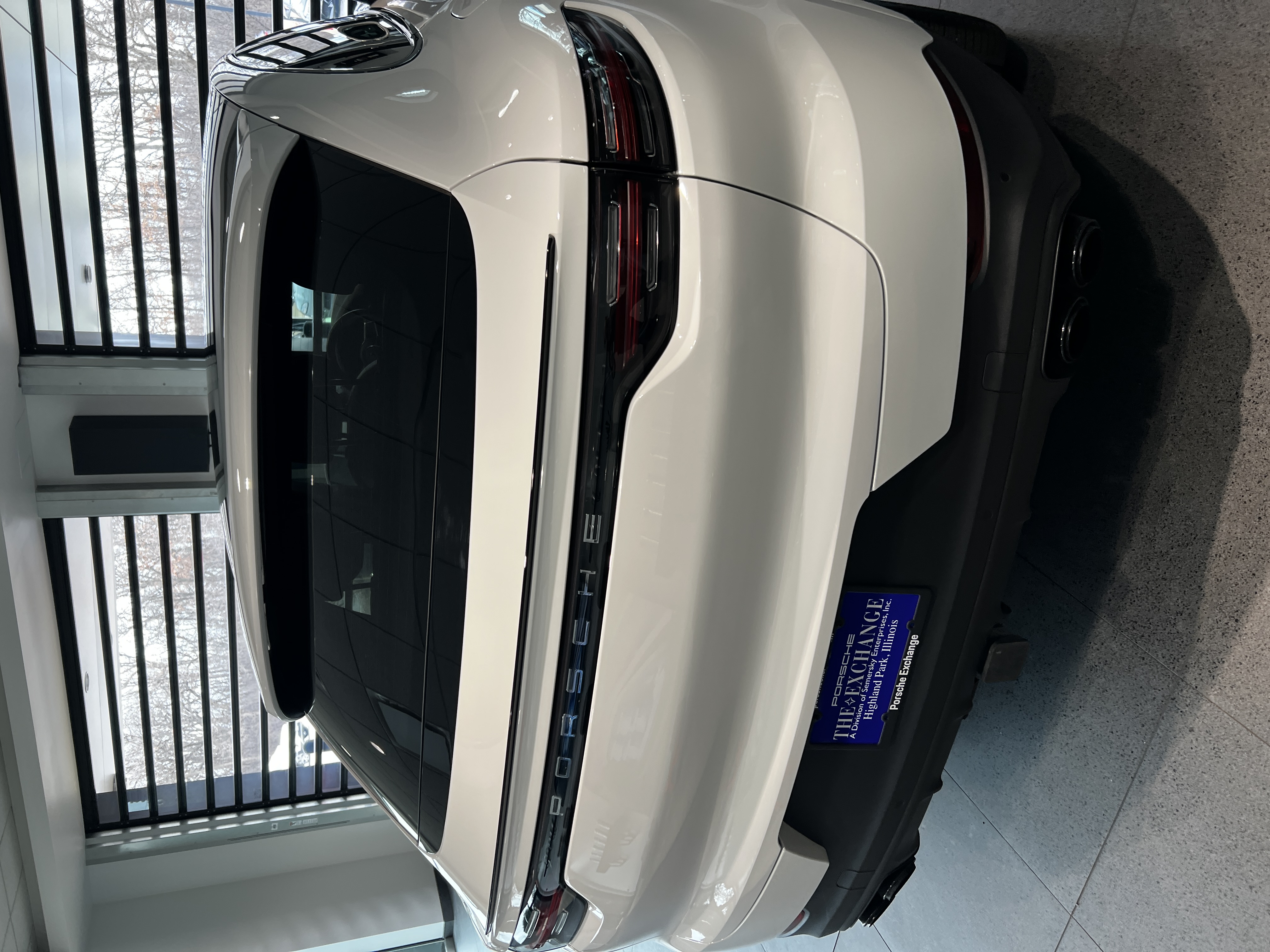 Used 2023 Porsche Cayenne Coupe AWD/4WD image 8