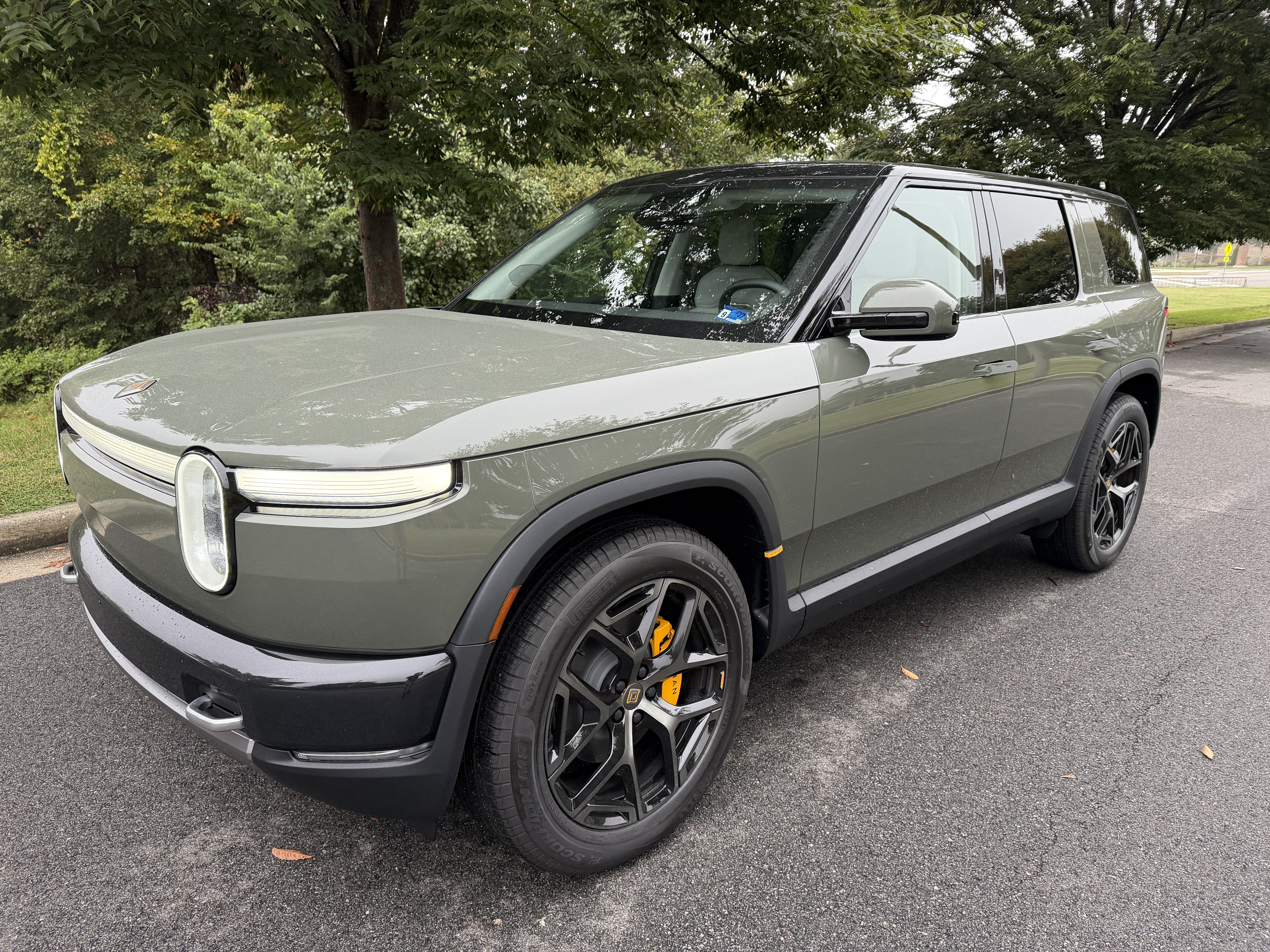 Used 2027 Rivian R2 Performance Dual AWD/4WD image 2