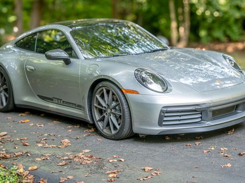 Used 2024 Porsche 911 Carrera T image 17