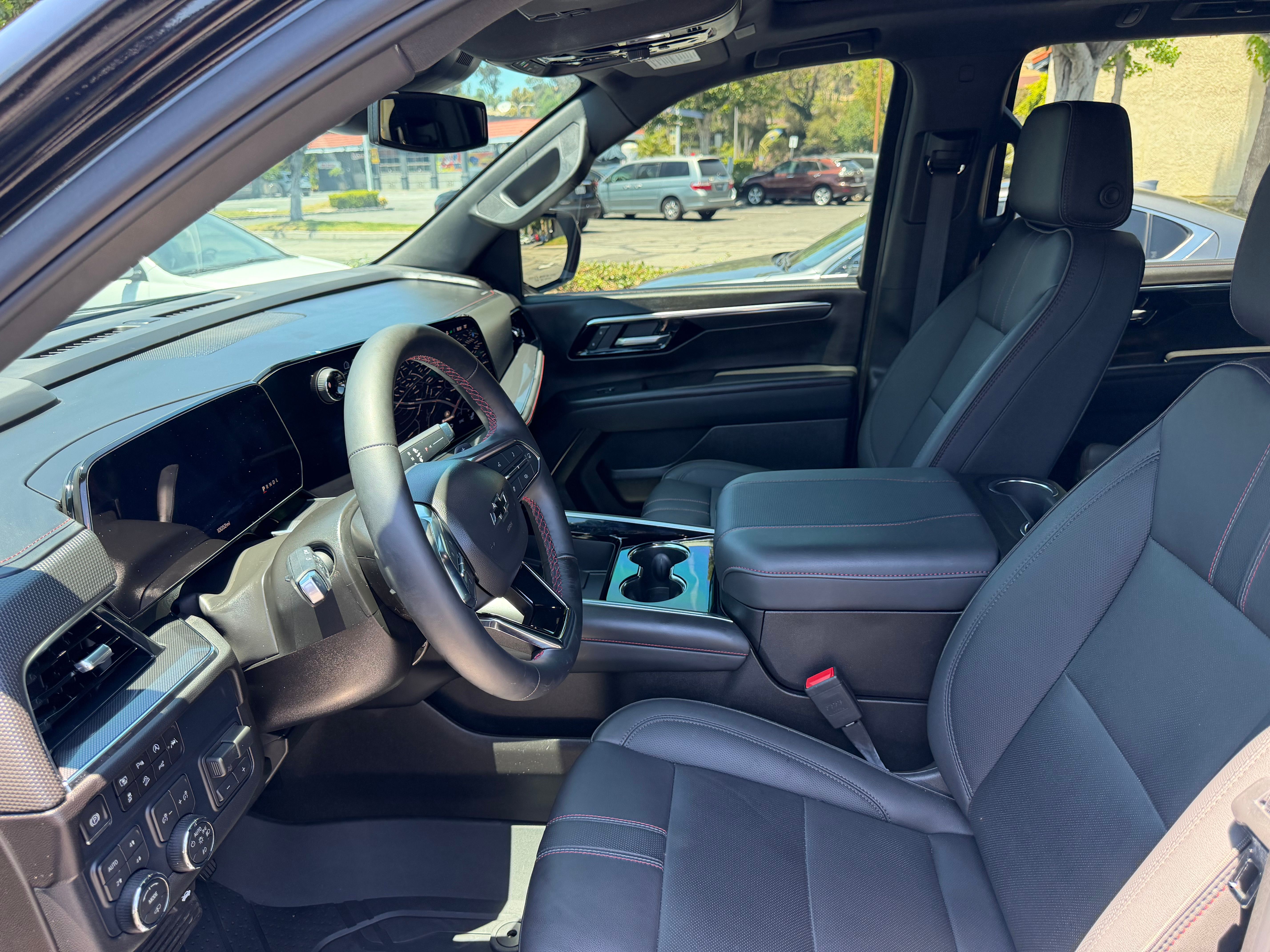 Used 2026 Chevrolet Tahoe RST w/ RST Capability Package AWD/4WD image 14