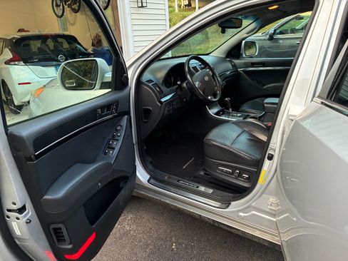 Used 2012 Hyundai Veracruz Limited w/ Navigation Pkg image 8