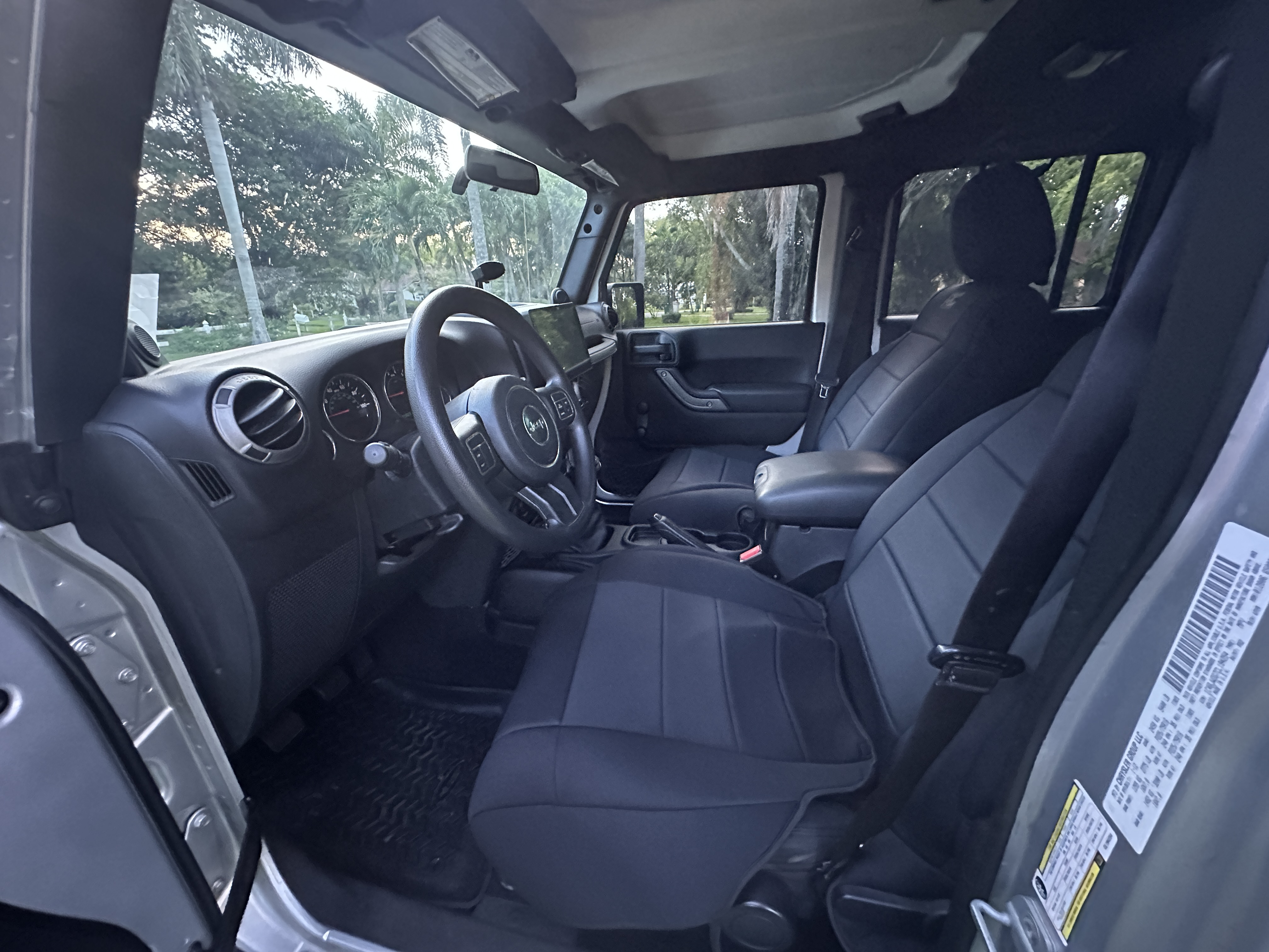 Used 2012 Jeep Wrangler Unlimited Sport AWD/4WD image 13