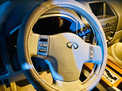 Used 2006 INFINITI QX56 4WD image 9