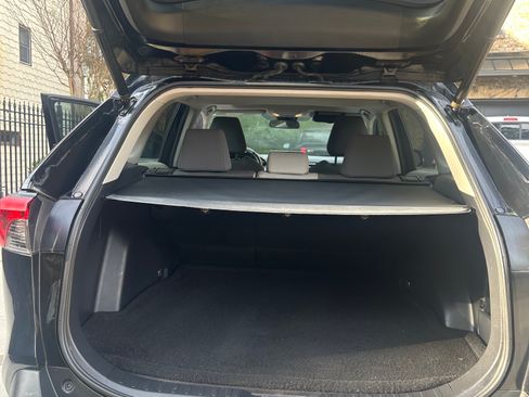 Used 2019 Toyota RAV4 XLE image 5