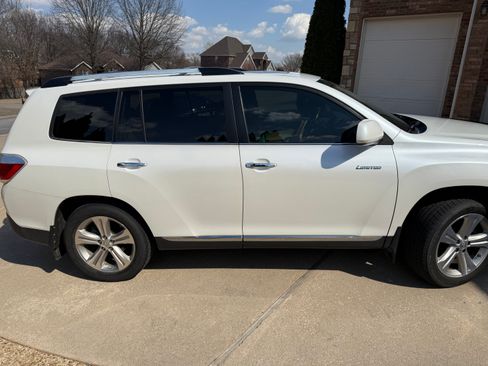 Used 2013 Toyota Highlander Limited image 6