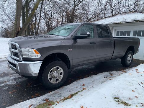 Used 2017 RAM 2500 Tradesman w/ Chrome Appearance Group image 4