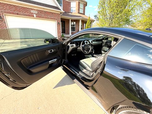 Used 2015 Ford Mustang GT Premium w/ Equipment Group 401A image 6