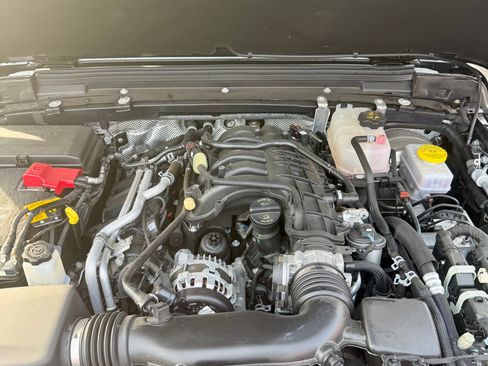 Used 2024 Jeep Wrangler Sport image 13