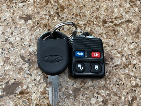 Used 2005 Ford Mustang GT image 30